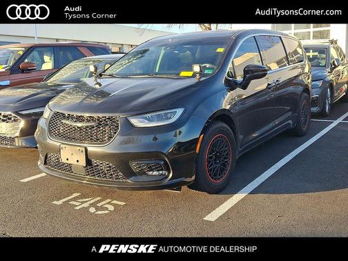 Brilliant Black Crystal Pearlcoat 2022 Chrysler Pacifica Hybrid Touring L