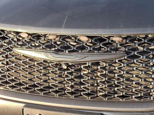 Brilliant Black Crystal Pearlcoat 2022 Chrysler Pacifica Hybrid Touring L