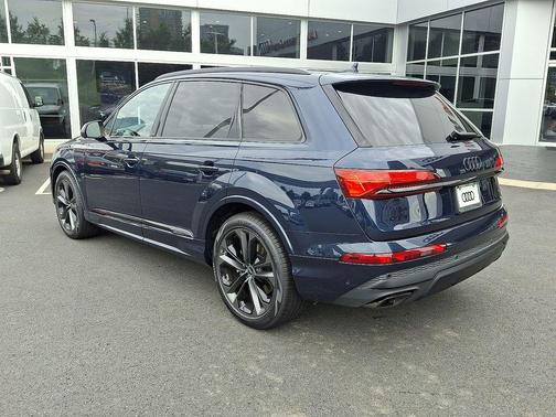 2025 Audi Q7 55 Premium Plus