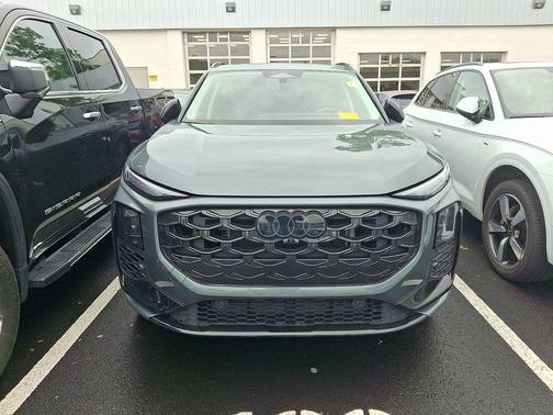 Sage Green Metallic 2026 Audi Q3 TFSI quattro S tronic