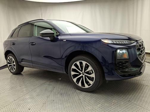Navarra Blue Metallic 2026 Audi Q3 TFSI quattro S tronic
