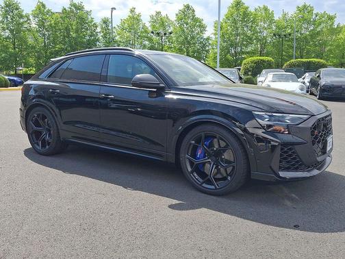 mythos black metallic 2026 Audi RS Q8 4.0T