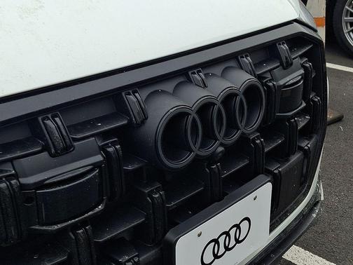 2026 Audi Q7 45 Premium