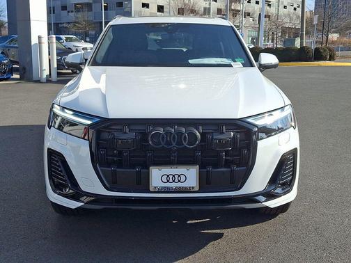 2026 Audi Q7 45 Premium