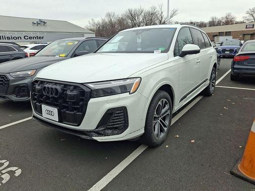 2026 Audi Q7 45 Premium