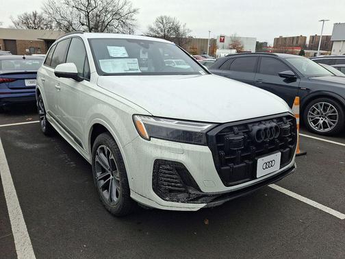 2026 Audi Q7 45 Premium