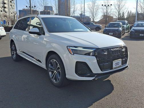 2026 Audi Q7 45 Premium