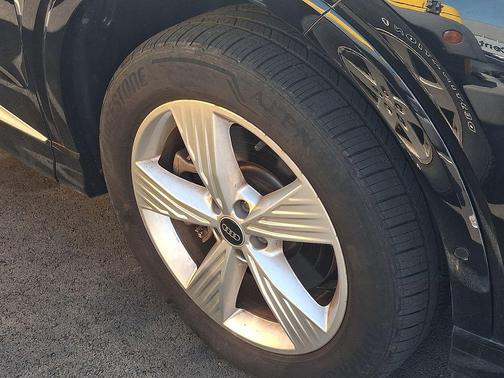 Mythos Black Metallic 2023 Audi Q4 e-tron Premium Plus 50 quattro