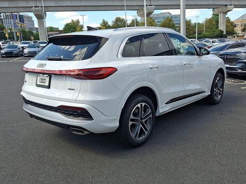 2025 Audi Q5 Premium