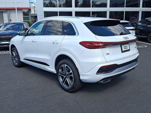 2025 Audi Q5 Premium