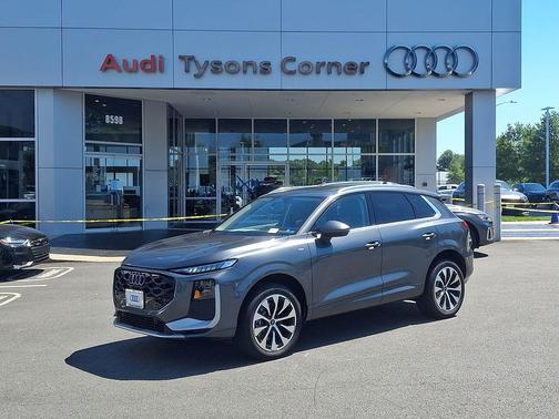 Daytona Gray Pearl Effect 2026 Audi Q3 TFSI quattro S tronic