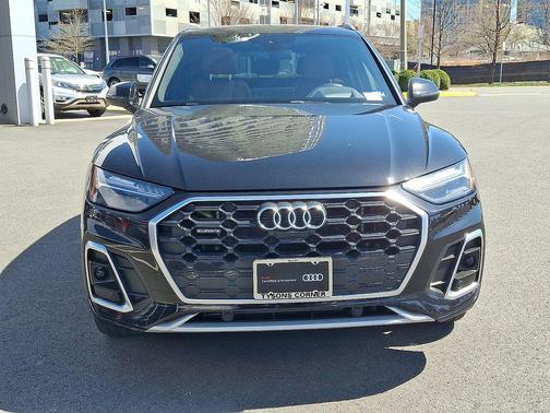 Black Metallic 2023 Audi Q5 55 S line Prestige