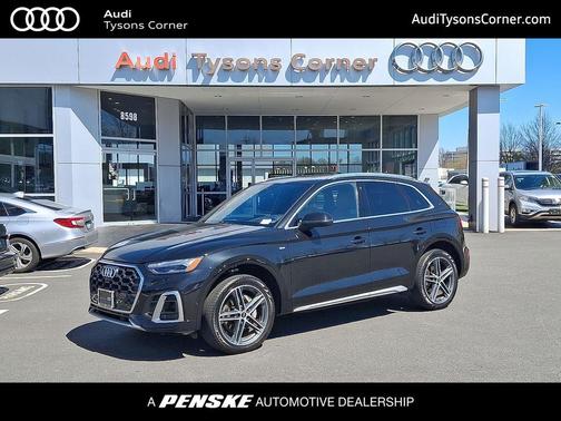 Black Metallic 2023 Audi Q5 55 S line Prestige