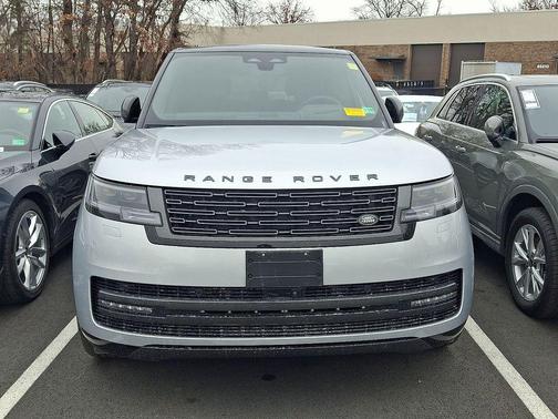 2025 Land Rover Range Rover P530 SE