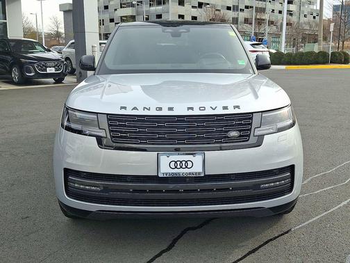 2025 Land Rover Range Rover P530 SE