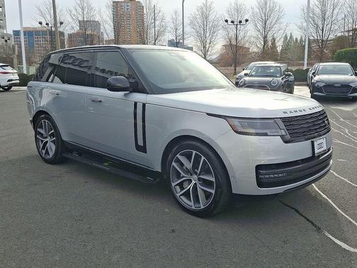 2025 Land Rover Range Rover P530 SE
