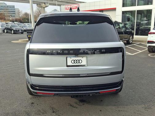 2025 Land Rover Range Rover P530 SE