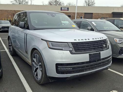 2025 Land Rover Range Rover P530 SE