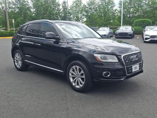 Brilliant Black 2016 Audi Q5 2.0T Premium Plus