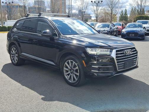 Night Black 2017 Audi Q7 2.0T Premium