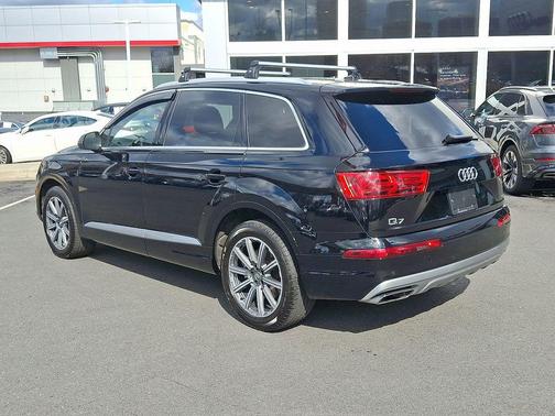 Night Black 2017 Audi Q7 2.0T Premium