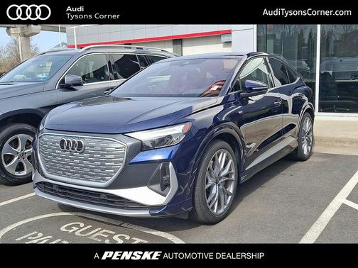 Navarra Blue Metallic 2025 Audi Q4 e-tron Sportback Premium Plus 55 quattro