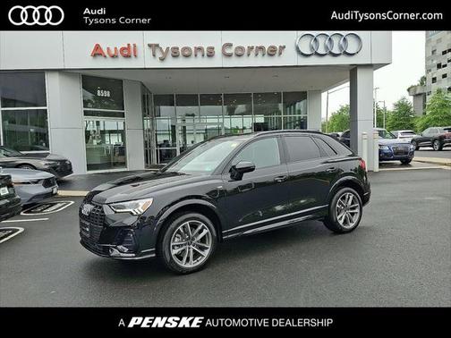 2024 Audi Q3 Premium 45 TFSI S line quattro Tiptronic