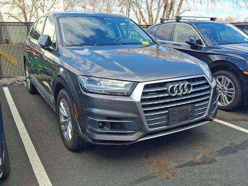2019 Audi Q7 55 Premium Plus
