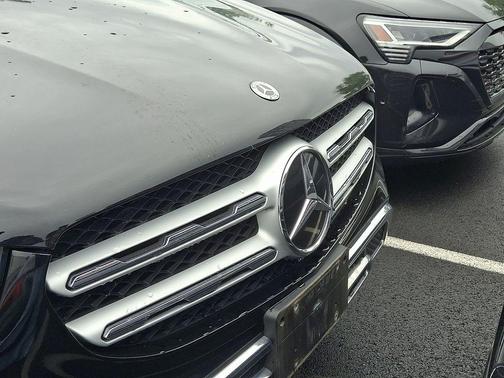 Black 2021 Mercedes-Benz GLC 300 4MATIC