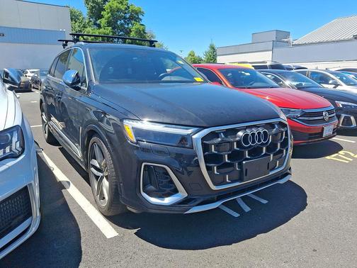 Mythos Black Metallic 2025 Audi SQ7 4.0T Premium Plus