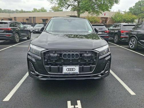 2025 Audi Q7 55 Premium Plus