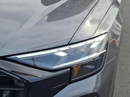 2025 Audi Q8 55 Premium Plus