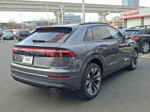 2025 Audi Q8 55 Premium Plus