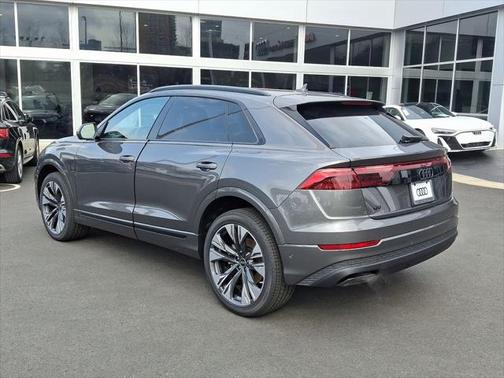 2025 Audi Q8 55 Premium Plus