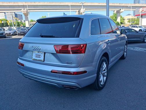 Florett Silver Metallic 2018 Audi Q7 3.0T Premium Plus