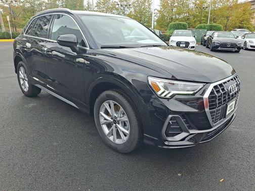 2025 Audi Q3 Premium 45 TFSI S line quattro Tiptronic