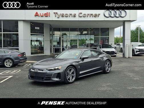 Daytona Gray Pearl Effect 2023 Audi e-tron GT Premium Plus quattro
