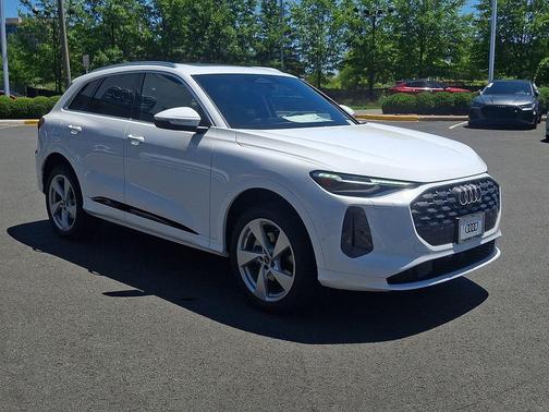 Arkona White 2026 Audi Q5 Premium Plus TFSI quattro S tronic