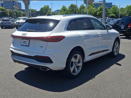 Arkona White 2026 Audi Q5 Premium Plus TFSI quattro S tronic