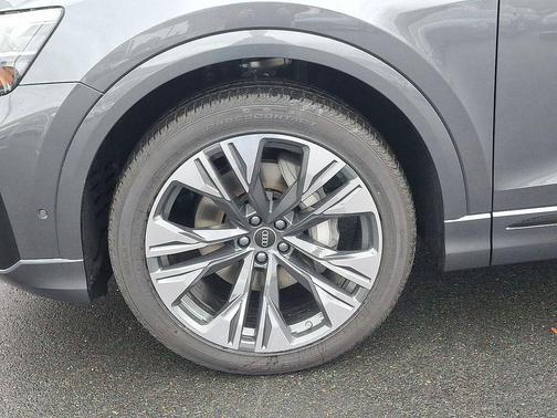 2026 Audi Q8 55 Premium Plus