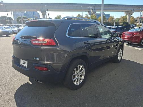 Granite Crystal Metallic Clearcoat 2016 Jeep Cherokee Latitude