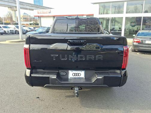 2023 Toyota Tundra Platinum