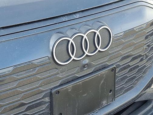 2025 Audi Q6 e-tron Premium Plus quattro