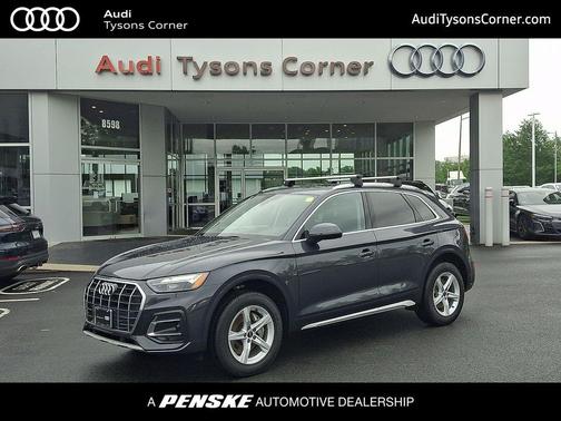 Manhattan Gray Metallic 2023 Audi Q5 40 Premium