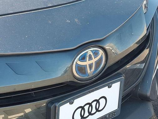 2022 Toyota Prius Prime XLE