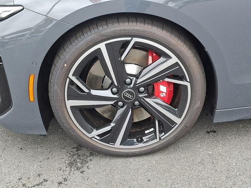 2025 Audi S6 e-tron Premium Plus