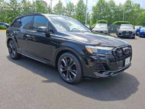 2025 Audi Q7 55 Premium Plus