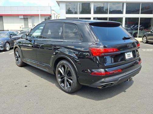 2025 Audi Q7 55 Premium Plus