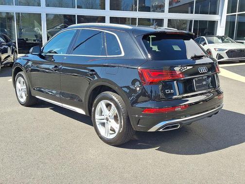 Black Metallic 2025 Audi Q5 55 S line Premium Plus