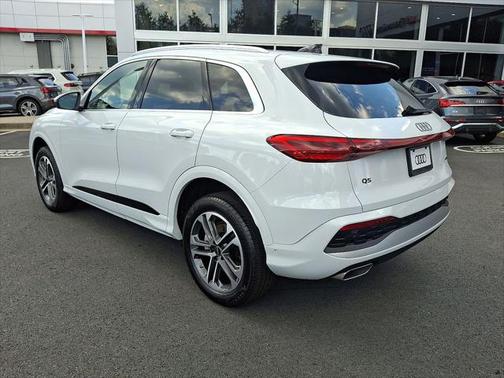 2025 Audi Q5 Premium